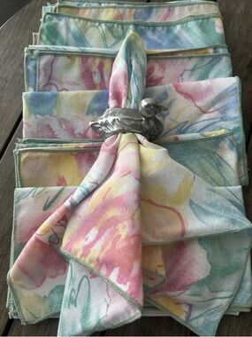 Set of 7 Vintage Floral Multicolor Watercolor Napkins 16x16 Square